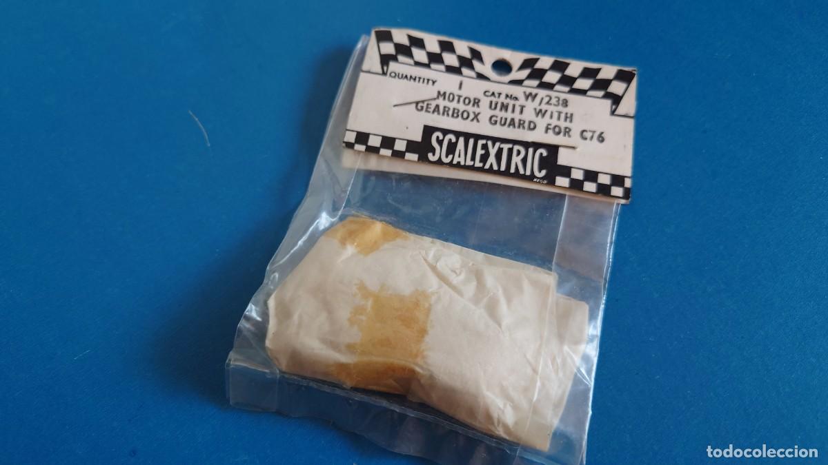 Scalextric: SCALEXTRIC C76 MINI MOTOR FORMULA JUNIOR CON PROTECTOR SCALEXTRIC W/238 - Foto 1