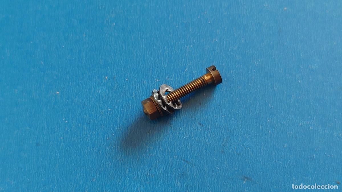 Scalextric: TORNILLO SOPORTE GUIA MOTOR POWER SLEDGE SCALEXTRIC - Foto 1