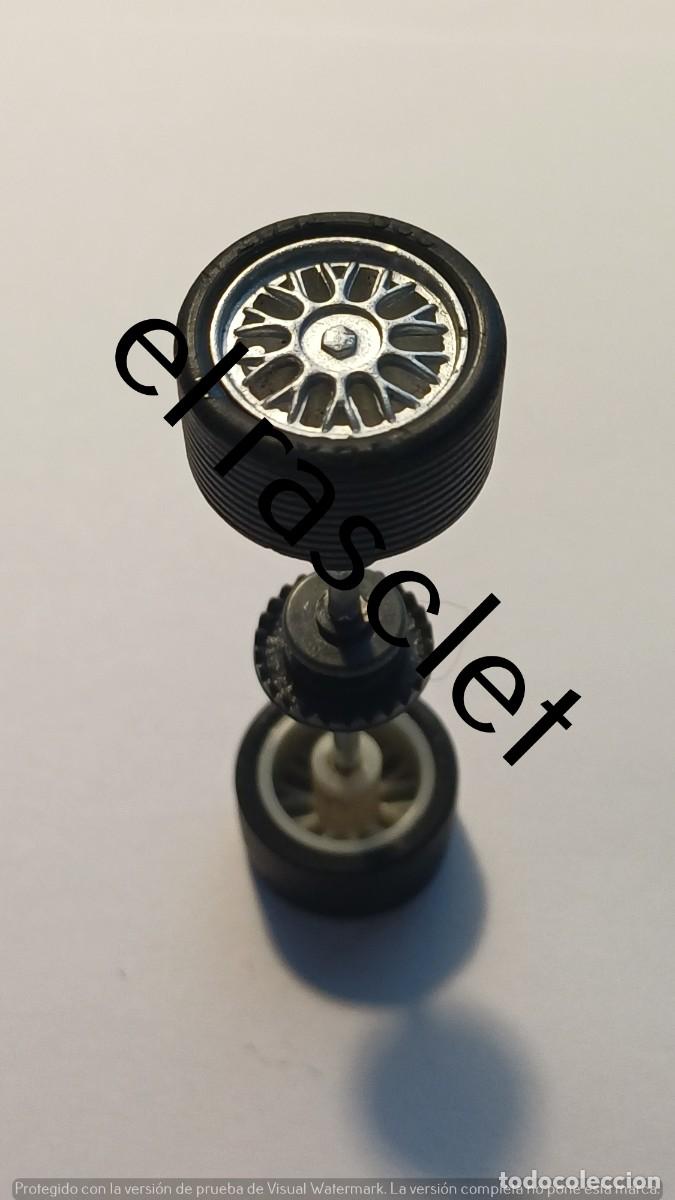 Scalextric: EJE TRASERO CON RUEDAS COCHE SCALEXTIC. BUEN ESTADO