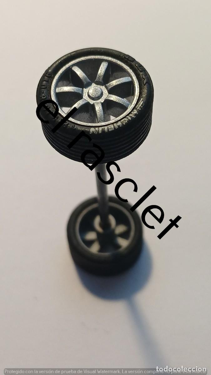 Scalextric: EJE DELANTERO CON RUEDAS COCHE SCALEXTIC. BUEN ESTADO