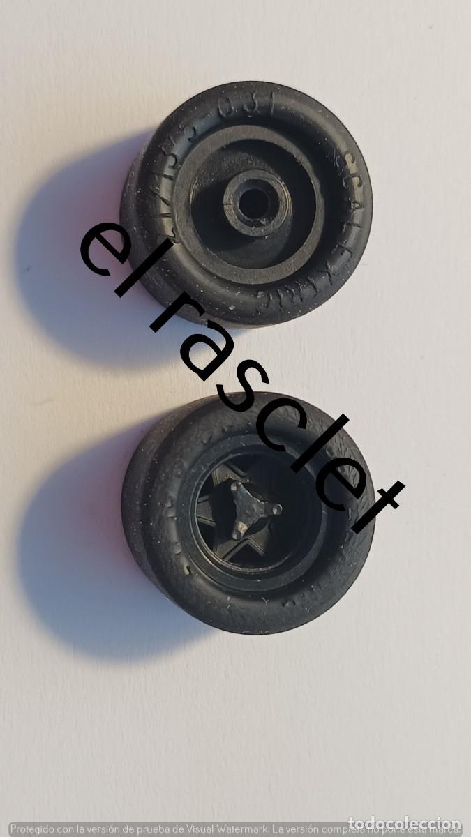 Scalextric: CONJUNTO DE 2 RUEDAS COCHE SCALEXTIC. BUEN ESTADO - Foto 2