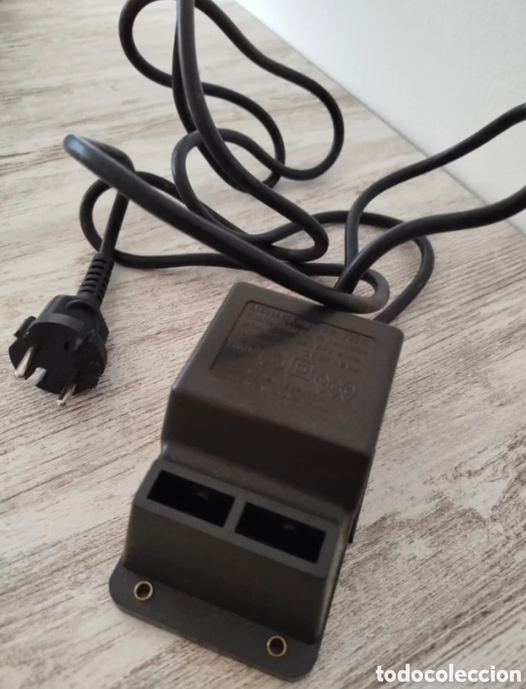 Scalextric: Cargador para mandos scalextric