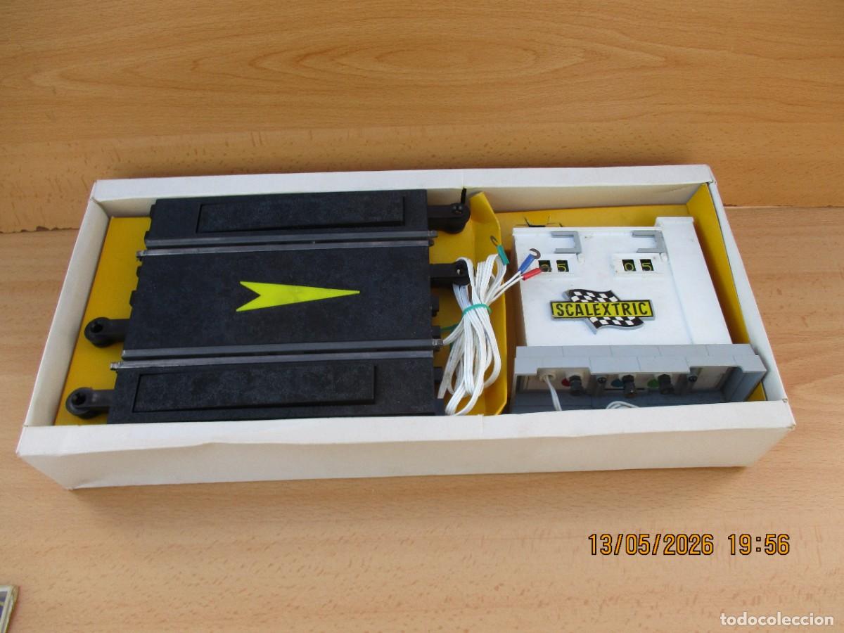 Scalextric: Scalextric Lap cunter caja bastante rota resto bien
