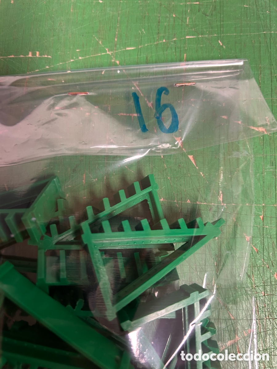 Scalextric: SCALEXTRIC LOTE 16 PERALTES VERDES - Foto 2