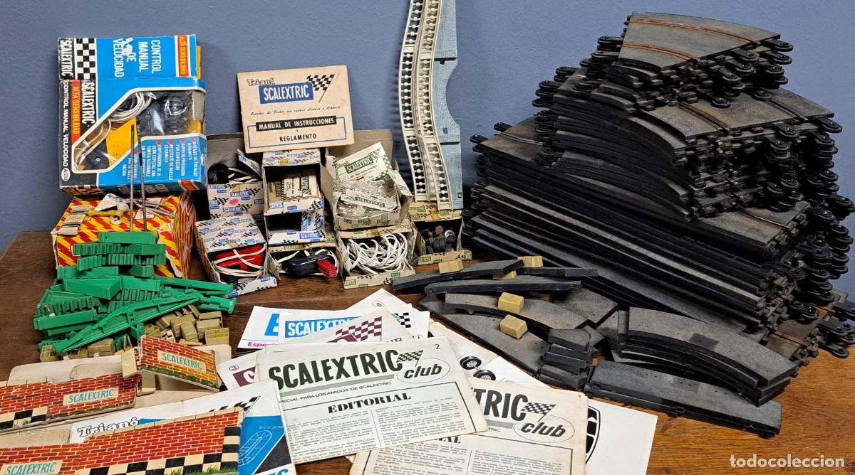 Scalextric: Scalextric, gran lote de pistas, accesorios y recambios, a&ntilde;os 60-70