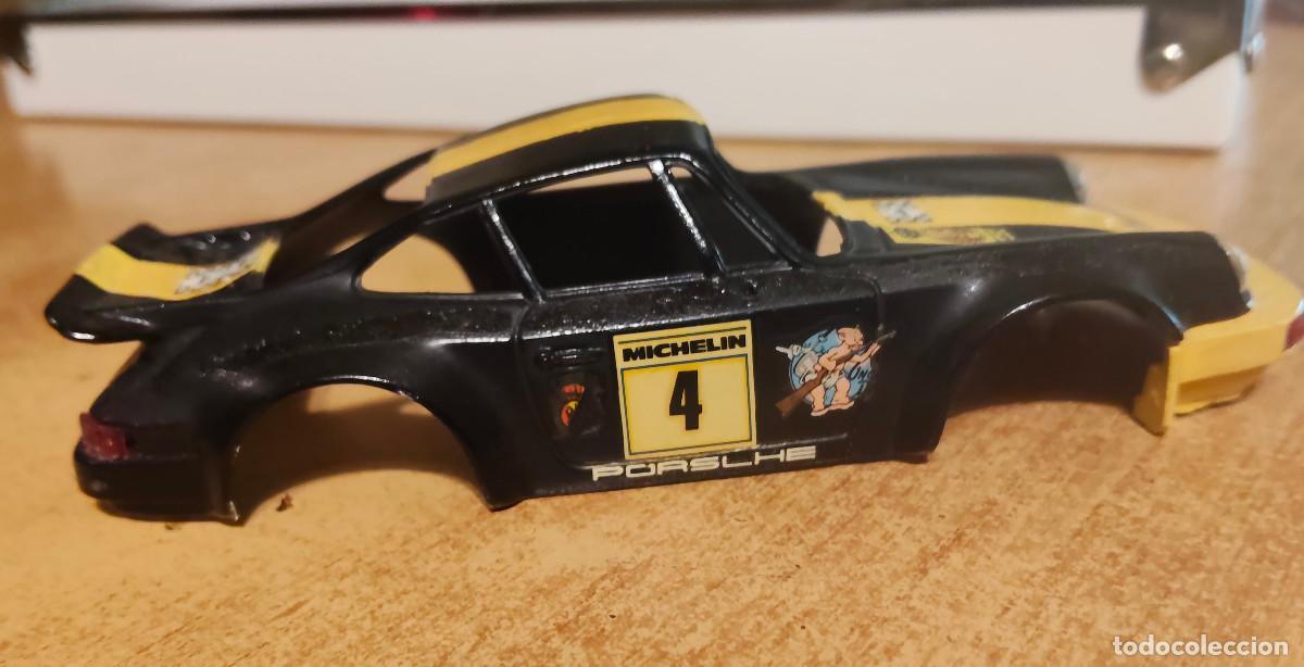 Scalextric: Carrocer&iacute;a Porsche 911 amarilla y negra