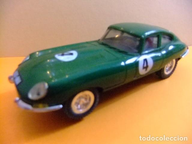 Scalextric: V SCALEXTRIC JAGUAR E COLOR VERDE n&uacute;mero 4 SCX - Foto 1