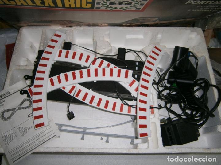 Scalextric: ANTIGUA CAJA CON COMPLEMENTOS SCALEXTRIC RALLY PORTUGAL - Foto 3