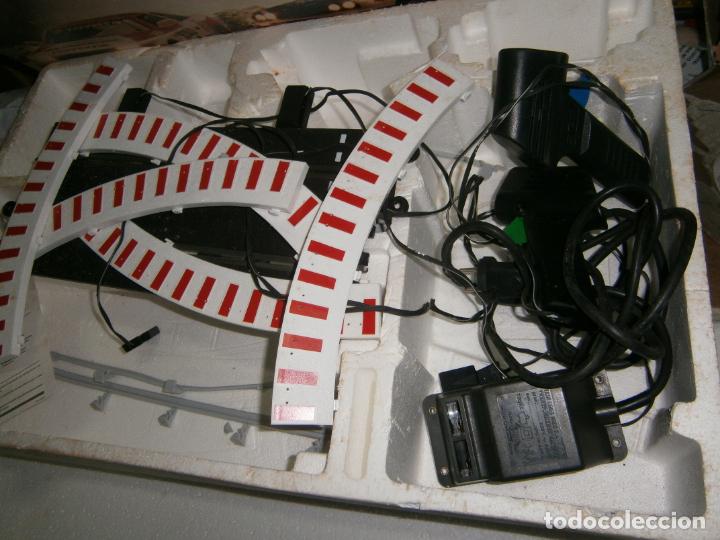 Scalextric: ANTIGUA CAJA CON COMPLEMENTOS SCALEXTRIC RALLY PORTUGAL - Foto 5