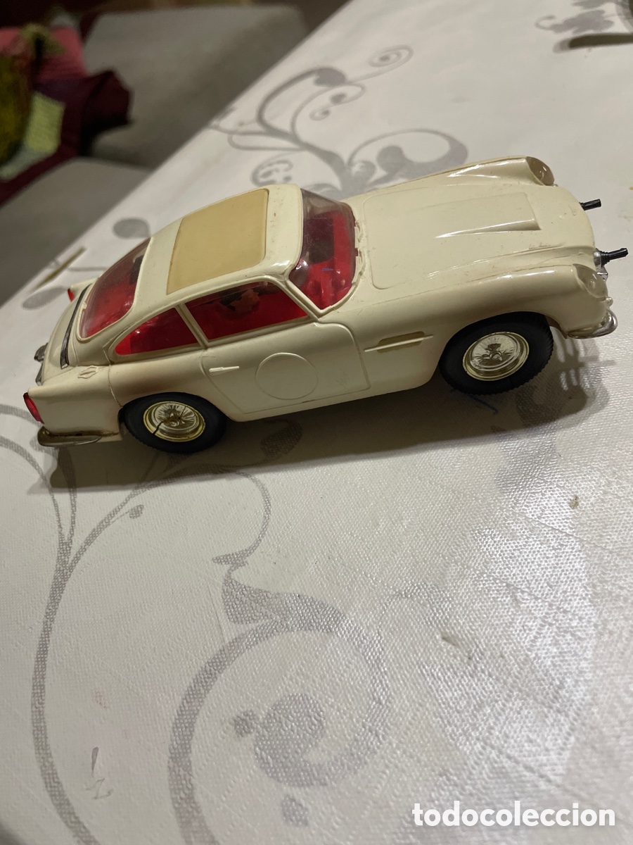 Scalextric: Aston Martin JAMES BOND de Scalextric Inglaterra - Foto 2