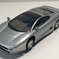 Scalextric: SCALEXTRIC HORNBY HOBBIES COCHE JAGUAR XJ 220 SILVER SLOT CAR 1:32 SCX MADE IN ENGLAND. Lote 403024794