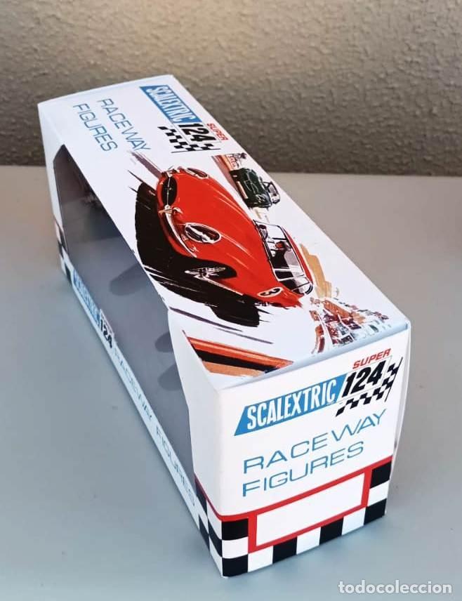 Scalextric: SCALEXTRIC SUPER 124 RACEWAY FIGURES CAJA, REPRO. - Foto 2