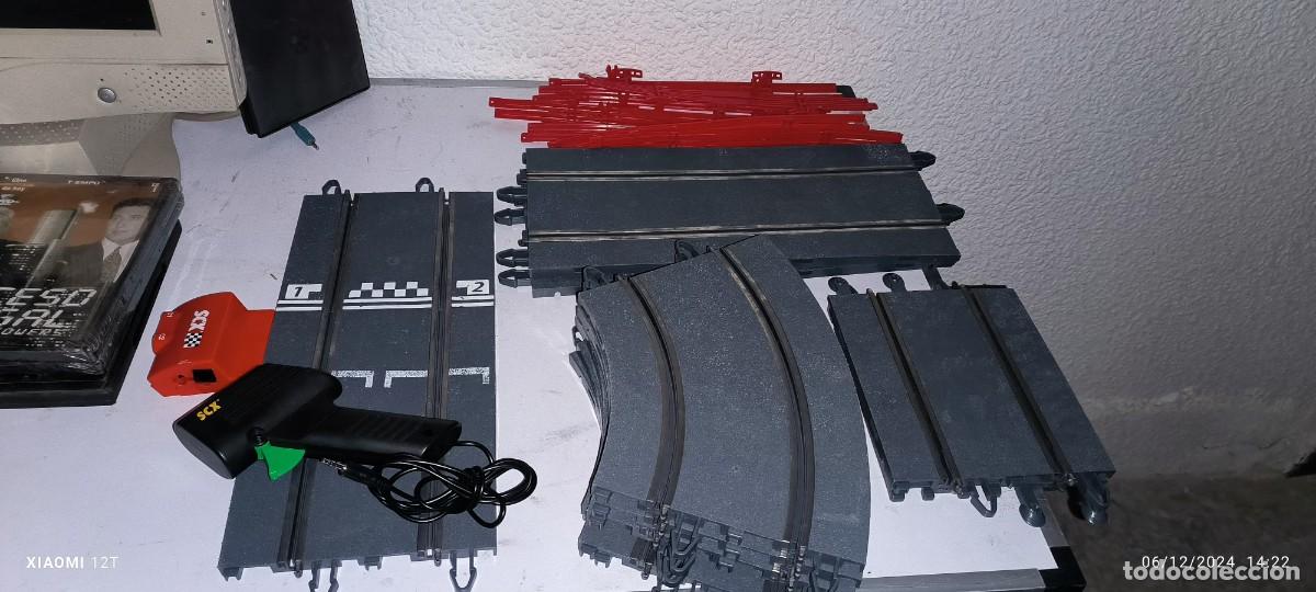 Scalextric: GRAN LOTE DE PIEZAS DE SCALEXTRIC SCX - Foto 1