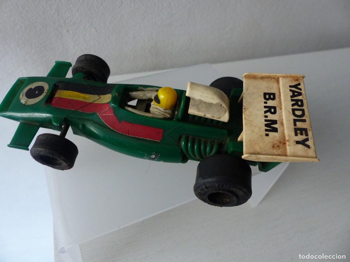 Scalextric: BRM P160 YARDLEY F1 SCALEXTRIC - VERDE - Foto 2