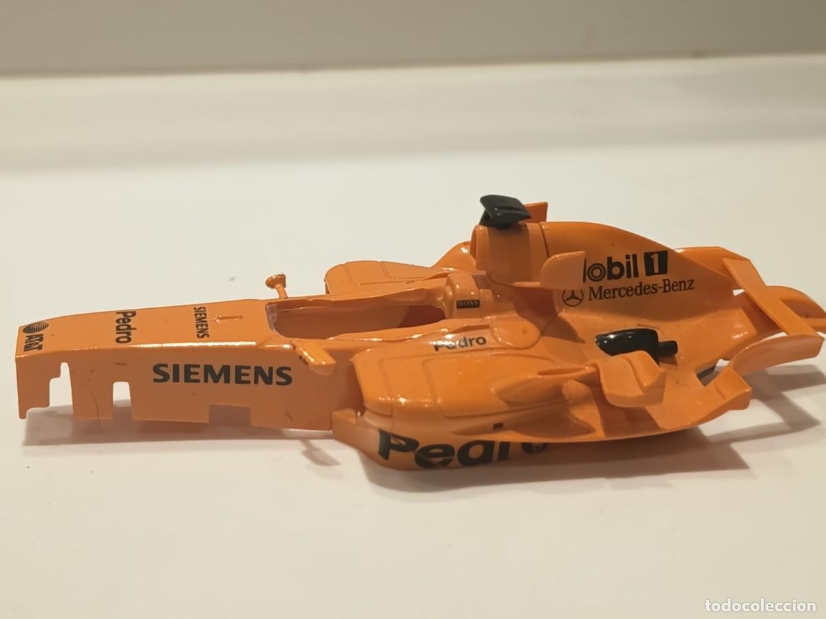 Scalextric: Carrocer&iacute;a Scalextric Mp4-21 Pedro de la Rosa - Foto 4