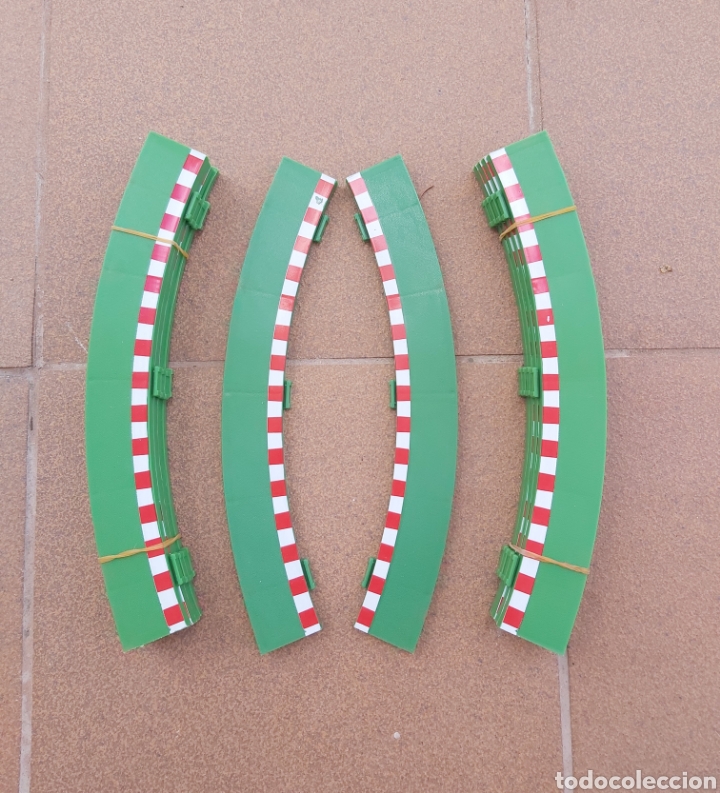 Scalextric: 10 bordes verdes scalextric - Foto 1