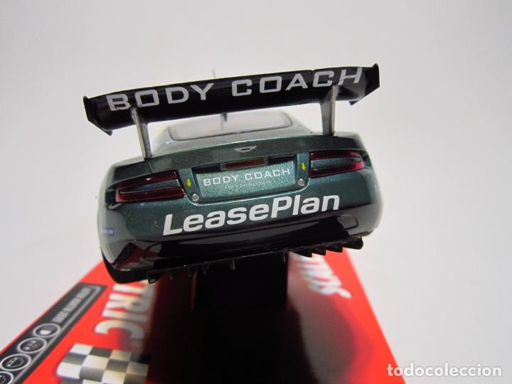 Scalextric: ASTON MARTIN DBR 9 SCALEXTRIC - Foto 6