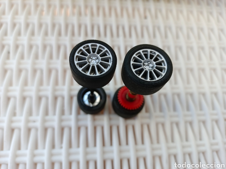 Scalextric: Ejes ninco multiradios tipo scalextric - Foto 1