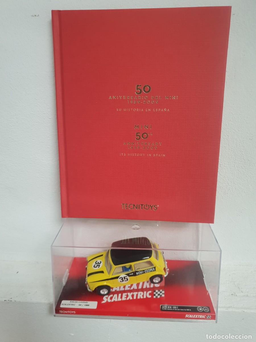 Scalextric: Scalextric mini 50 aniversario con libro y urna - Foto 1
