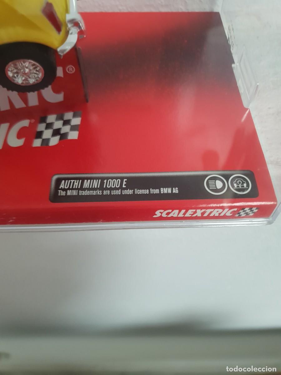 Scalextric: Scalextric mini 50 aniversario con libro y urna - Foto 4