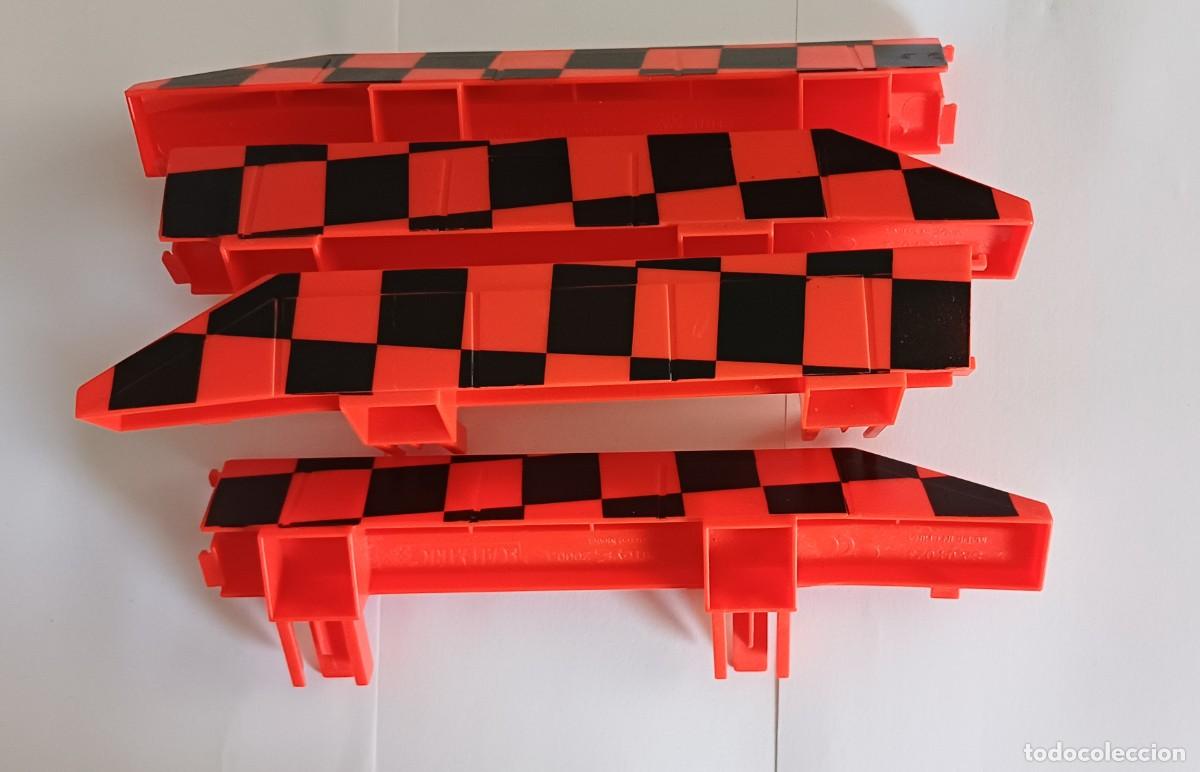 Scalextric: LOTE 4 VALLAS ROJAS SCALEXTRIC FINAL DE PUENTE DE 23 CM.