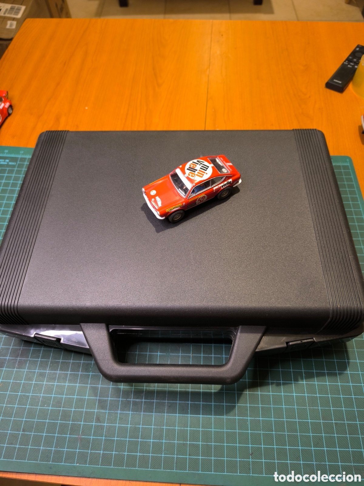 Scalextric: Lote malet&iacute;n y Seat 850 coup&eacute; Scalextric altaya tecnitoys exin