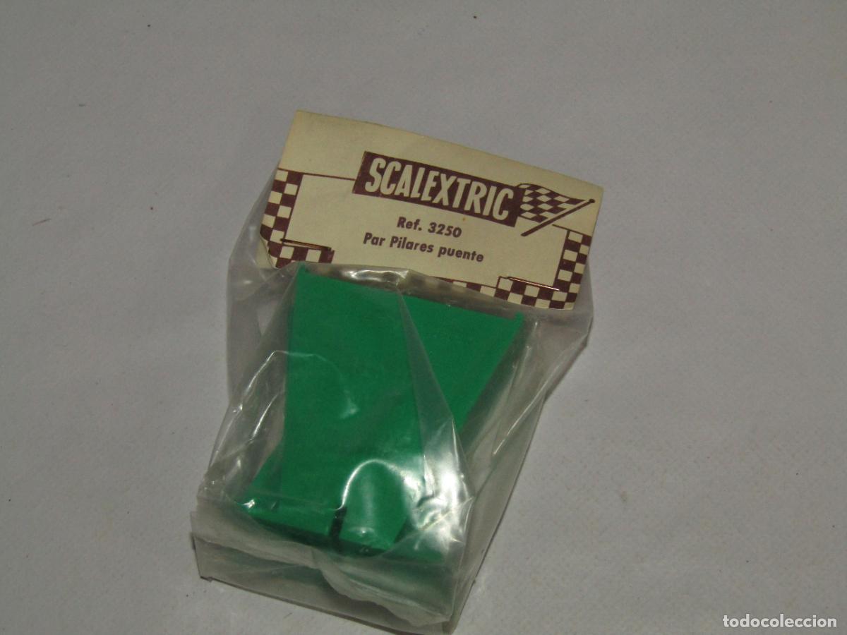 Scalextric: Antigua Bolsa con Par Pilares Puente Ref. 3250 de SCALEXTRIC EXIN