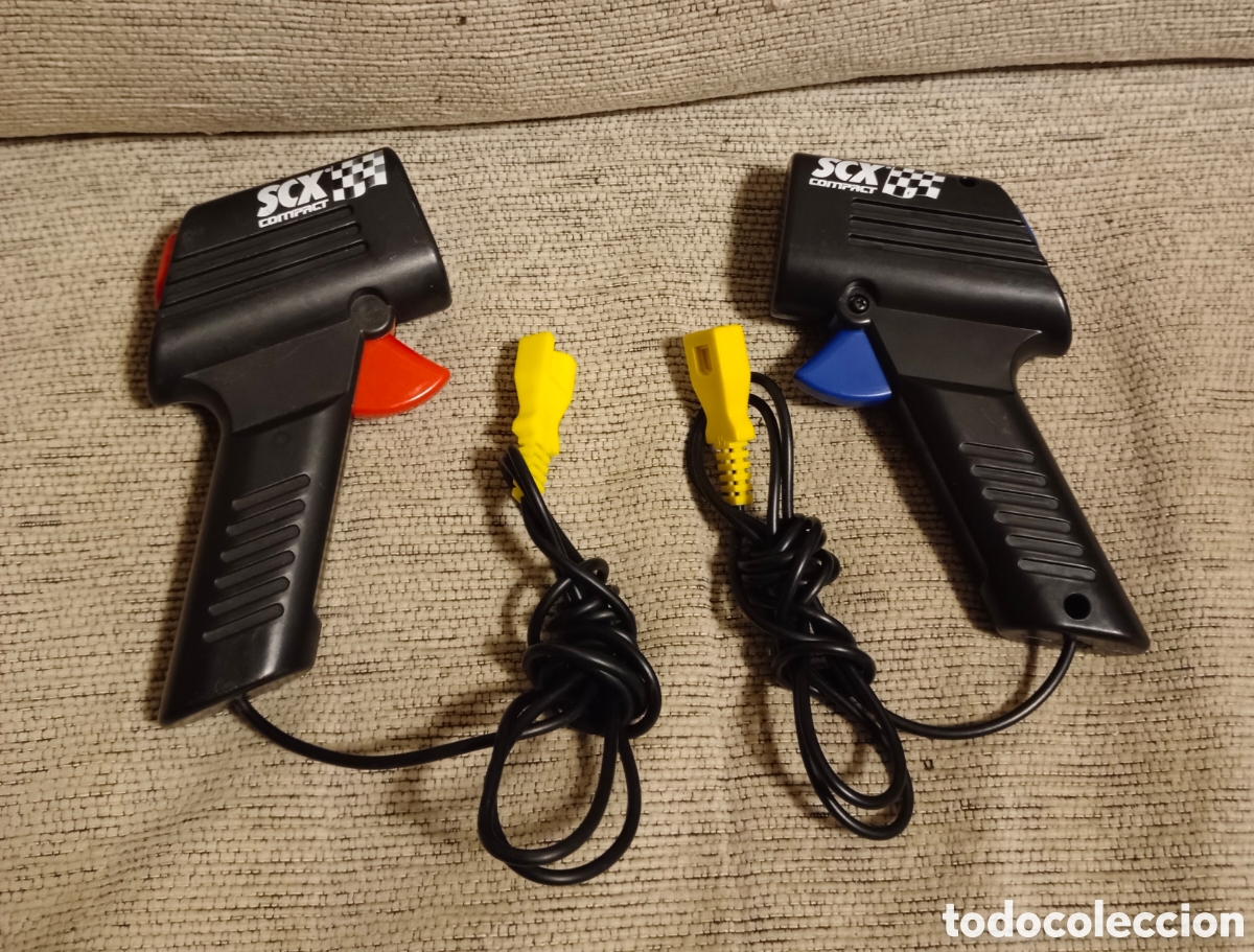 Scalextric: 2 mandos scalextric compact boton con turbo escala 1:43