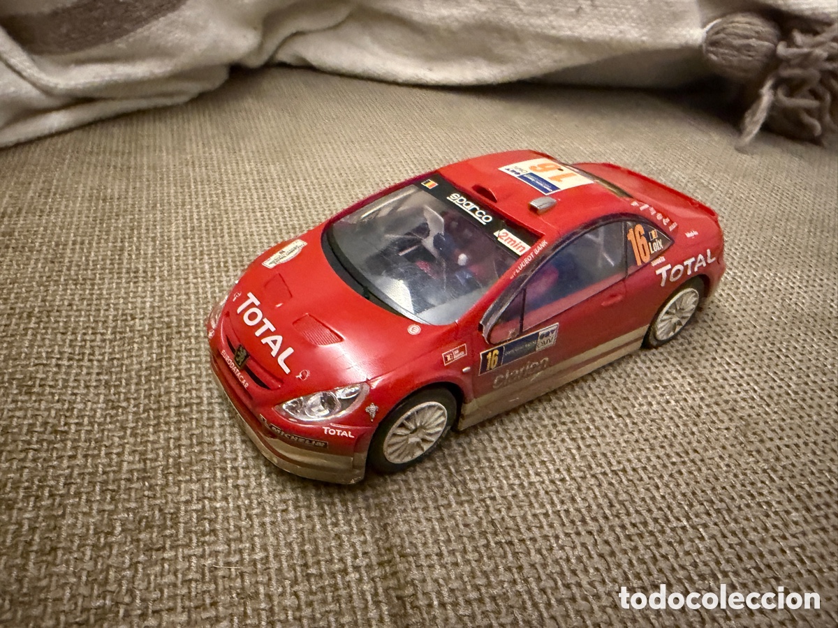 Scalextric: Peugeot rojo total sin aler&oacute;n hornby