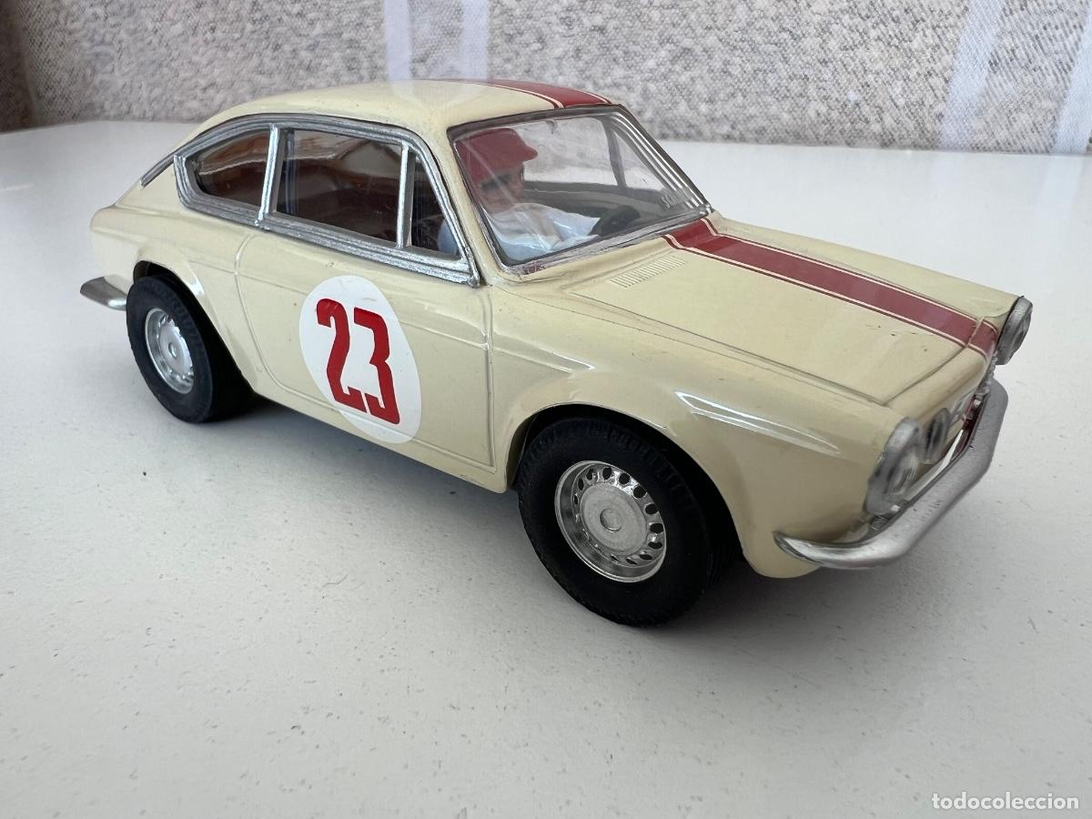 Scalextric: SEAT 850 COUPE TECNITOYS