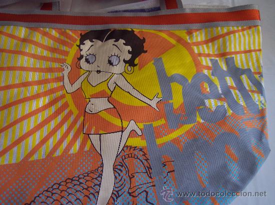 Segunda mano: BOLSO BETTY BOOP AMARILLO - Foto 1