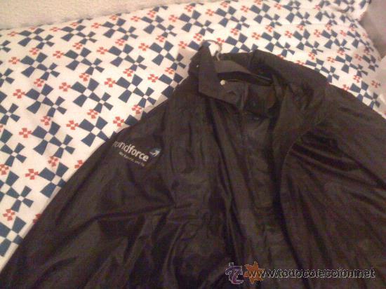 Segunda mano: Anorak impermeable con gorro. Marca Groundforce. - Foto 2