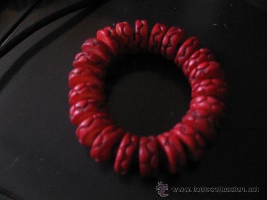 Segunda mano: Pulsera en hueso. Adaptable gomas. A&ntilde;o 1990 - Foto 1