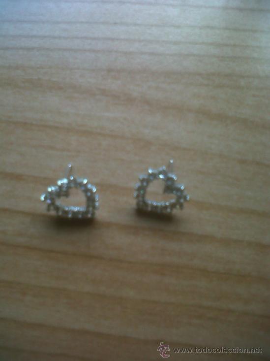 Segunda mano: Pendientes en metal con zirconia  - Foto 2