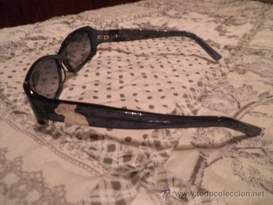 Segunda mano: GAFAS DE SOL TOUS CON FUNDA - Foto 4