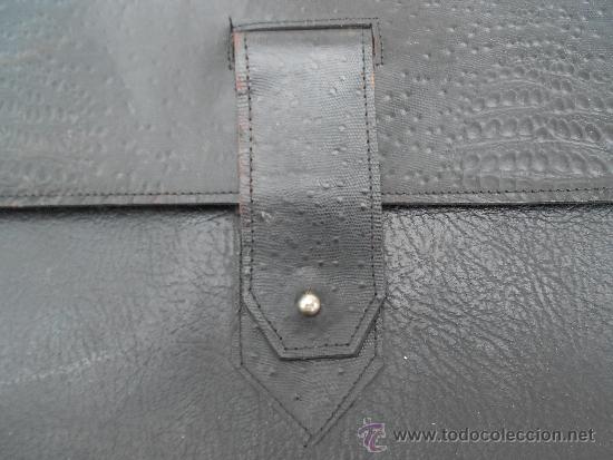 Segunda mano: CARTERA DE PIEL NEGRA - Foto 3