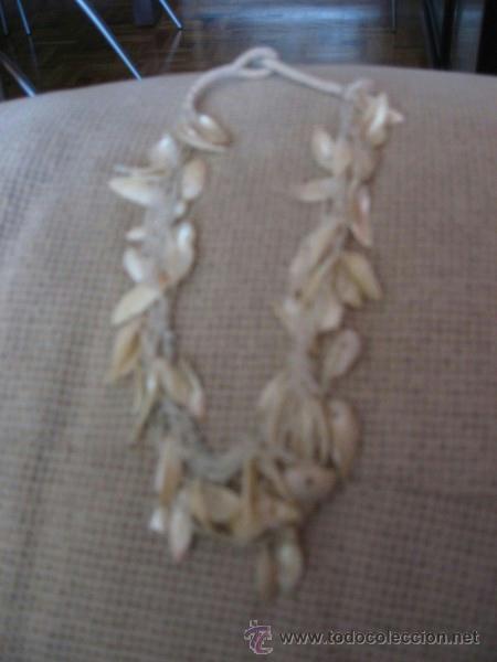 Segunda mano: Collar de conchas nacaradas engarzadas . A&ntilde;o 1996 - Foto 1
