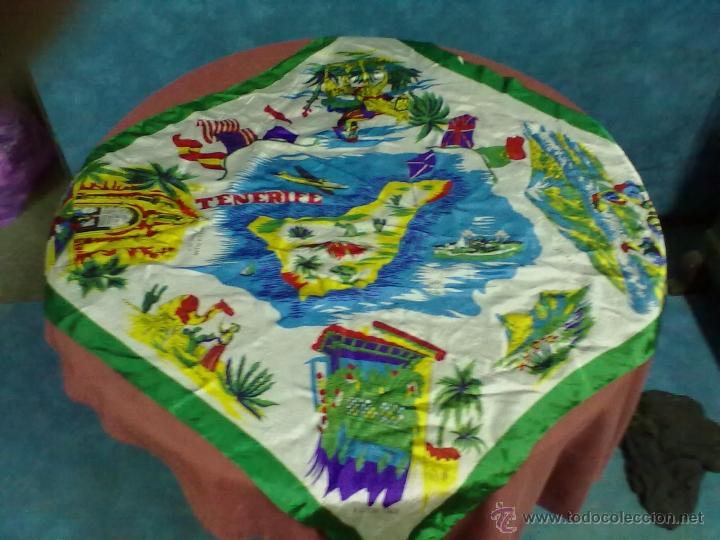 Segunda mano: PA&Ntilde;UELO DE SEDA ESTAMPADO ISLAS CANARIAS - Foto 2