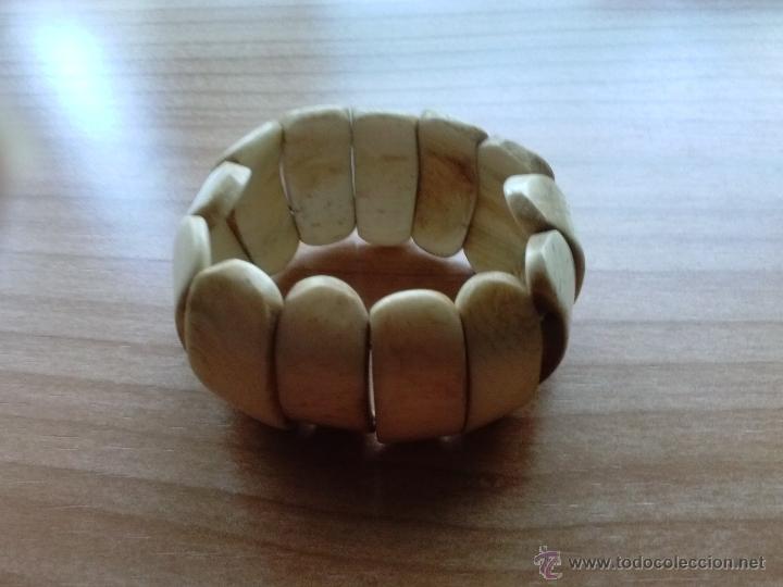Segunda mano: Pulsera en hueso. Adaptable. A&ntilde;o 1994 - Foto 1