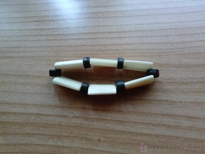 Segunda mano: Pulsera en hueso. Adaptable. A&ntilde;o 1994 - Foto 1