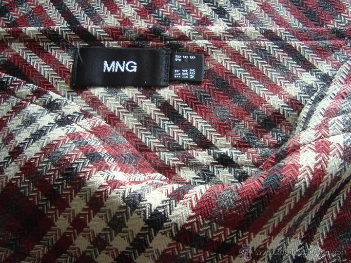 Segunda mano: FALDA ASIMETRICA CUADROS DE TALLA 38 MANGO NUEVA - Foto 4