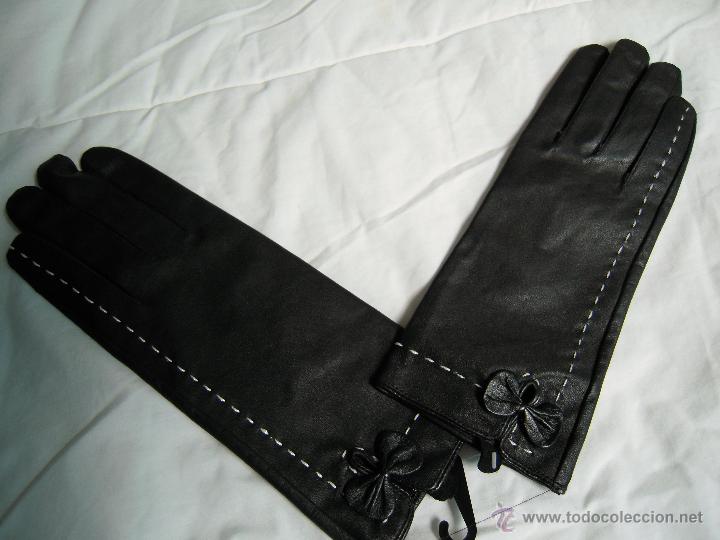 Guantes de piel negros, Ropa