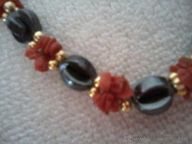 Segunda mano: COLLAR DE TROCITOS DE CORAL Y HEMATITA. - Foto 3