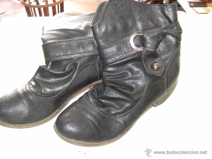 Segunda mano: BOTIN CAMPERO NEGRO - Foto 1