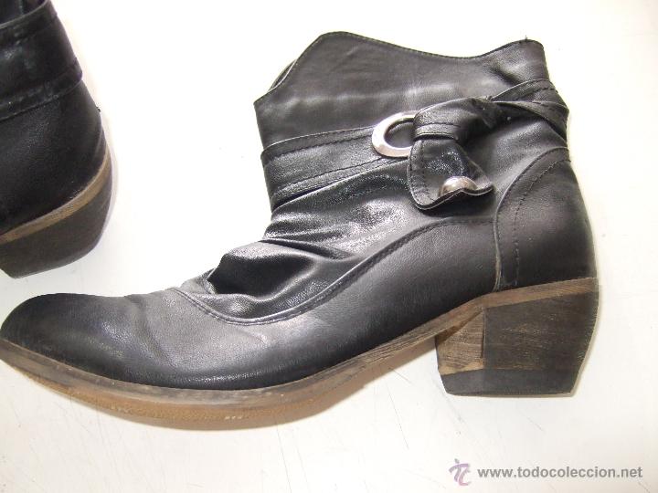 Segunda mano: BOTIN CAMPERO NEGRO - Foto 2