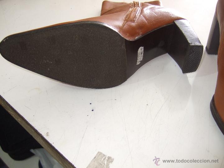 Segunda mano: BOTIN MARRON PIEL - Foto 2