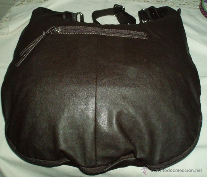 Segunda mano: bolso grande semipiel con cremallera extensible - Foto 1