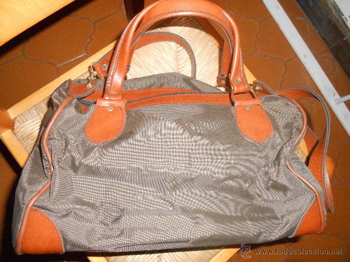 Segunda mano: Peque&ntilde;a bolsa de viaje - Foto 2