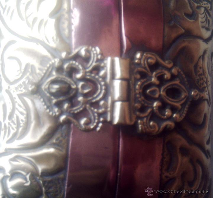Segunda mano: BOLSO NEPAL&Iacute; DE LATON - Foto 3