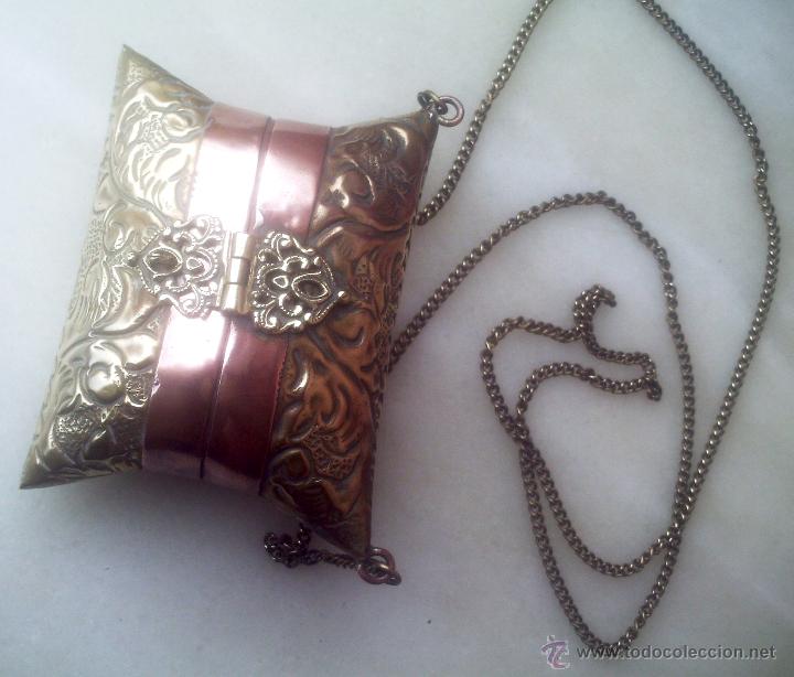 Segunda mano: BOLSO NEPAL&Iacute; DE LATON - Foto 6
